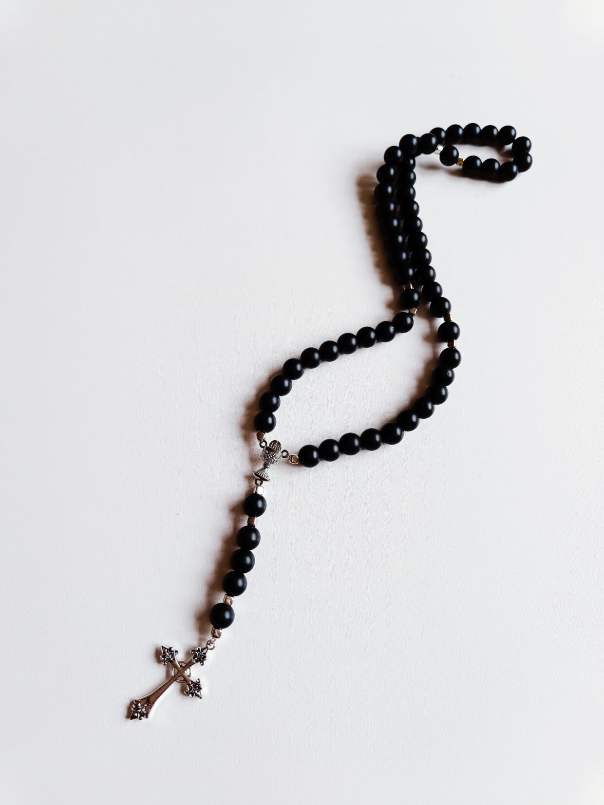 Juodas rožančius krikštynoms ar komunijai